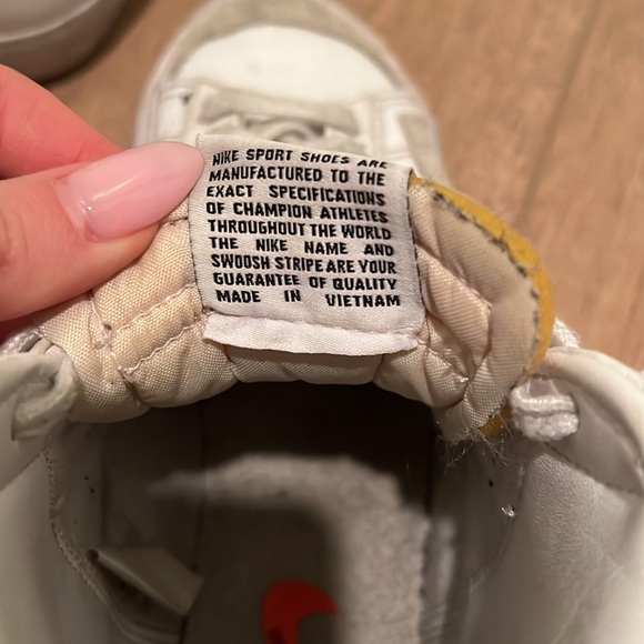 Nike Blazer Mid 77 Essential
White Opti Yellow (Women's) - Picture 4 of 7